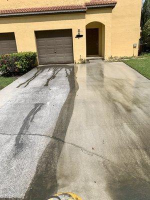 The pressure cleaning man