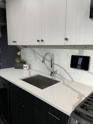 Quartz countertop