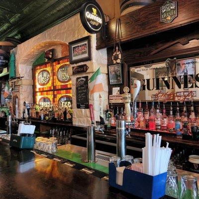 Molly McHugh's Irish Pub