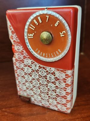 Toshiba lace transistor radio