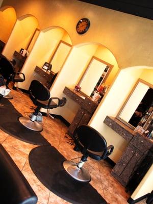 6 beautiful salon stations