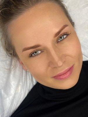 Permanent makeup powder brows and lips blush