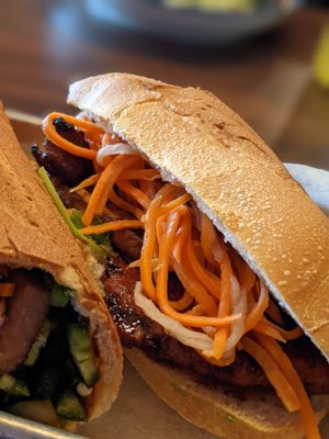 Banh mi pork