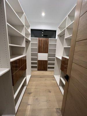 Walk-in closet