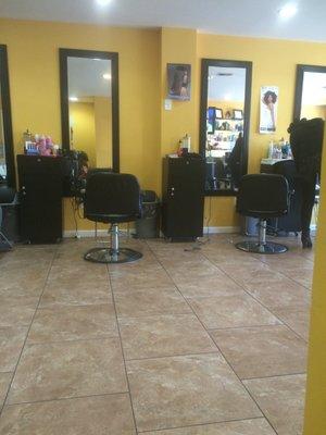 Here is a sneak peak of the salon. It's very clean inside.