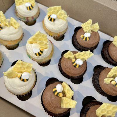 Bee themed cupcakes!