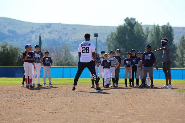 Niko Goodrum, short stop from the Detroit Tigers, works on baserunning at the Major League Baserunning Clinic.