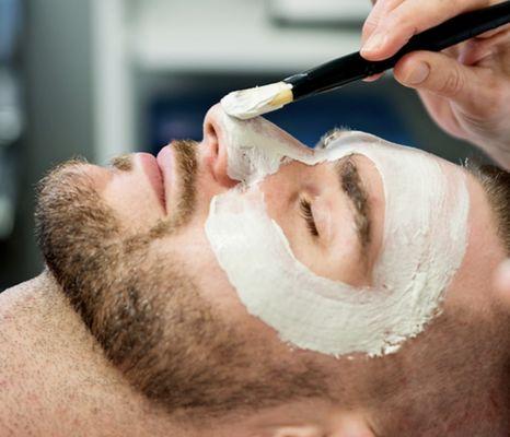 Gentlemen's Facial
Men, decrease your chance of sun damage. Cleanse and exfoliate your skin to reduce your pore size.