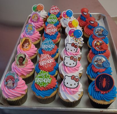 Different styles of cupcakes