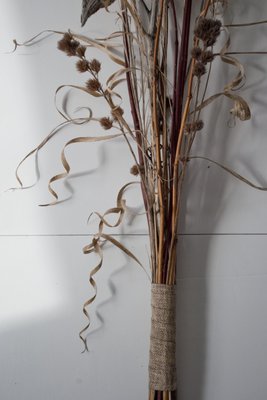 #milkweed #arrangement #driedflowers #burlap #redosier #homedecor #interiordesign #bouquet #driedflowerarrangement #wildflowers #wild