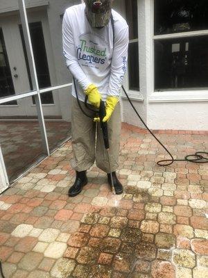 Pressure cleaning