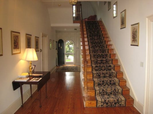 Foyer and stairway.