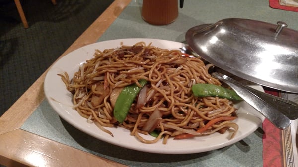 Buttery vegetable lo mein