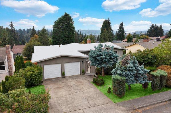 4669 132nd Ave SE | Bellevue | 5 bed | 2.75 bath | $1,900,000