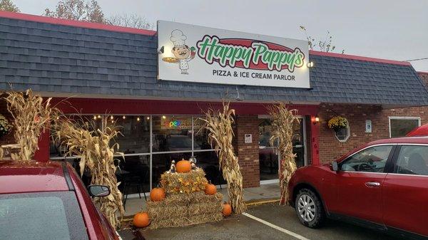 Happy Pappy's Pizza and Ice Cream Parlor