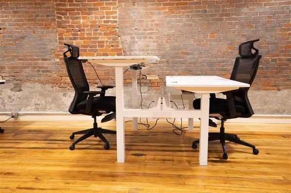 Sit-stand dedicated desks