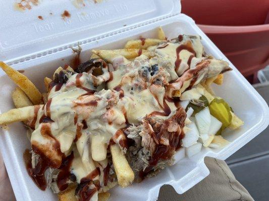 Loaded pulled pork fries