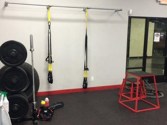 Functional training with TRX and jump boxes