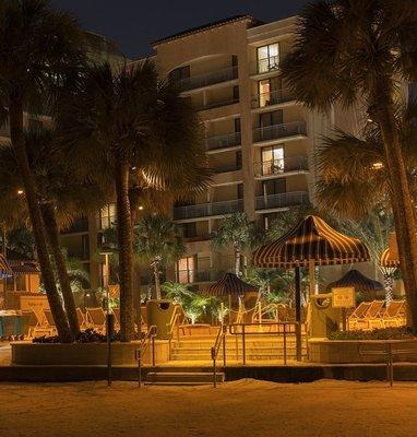 Sheraton Sand Key Resort - amber, turtle-friendly downlighting for the steps to keep guests and turtles safe.