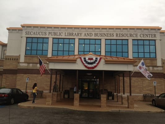 Secaucus Public Library