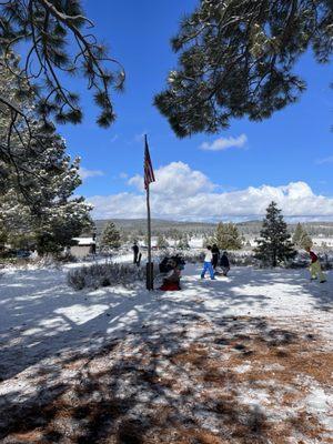 Near the main parking area on the ridge. To the east of this is the reservoir.