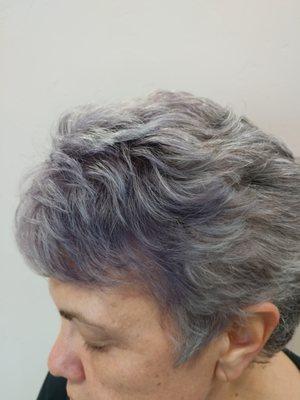 Grey hair doesn't have to be boring! Lavander color pop.