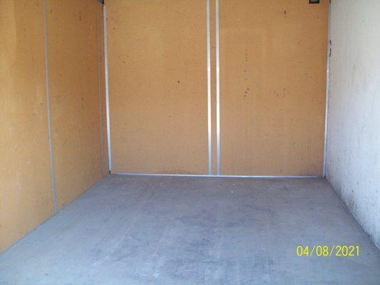 clean safe storage units of all sizes.