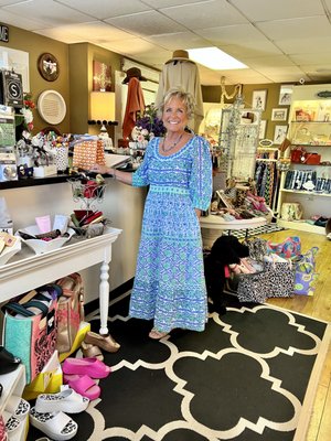 Stop in to see our wonderful collection of gifts, home furnishings, clothing and jewelry!!