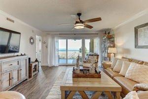 ELEGANT OCEANFRONT CONDO!