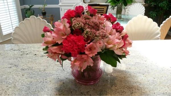 This is my aunt's pink arrangement we ordered. Very pretty....thank you!