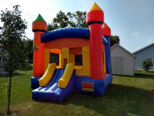 Castle Bounce House
13' x 13' x 13'
$150 rental fee