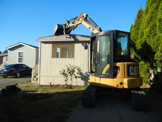 Mobile home demo and haul off