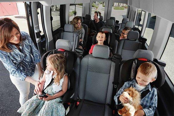 Large Group Limo Service: 14 Passengers and Onboard Snacks - Lake Travis Limo - Austin TX