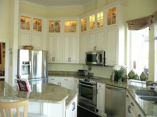 Kitchen Remodeling with combination of kitchen cabinet refacing and new kitchen cabinets.