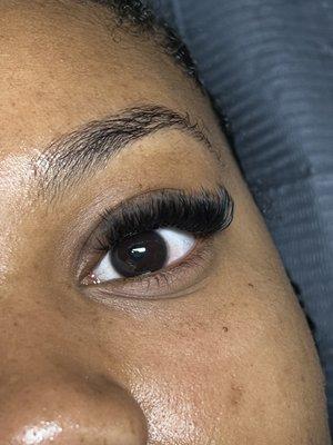 Cat eye volume lash extensions