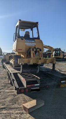 Yes, we can haul it!

John Deere 450k dozer