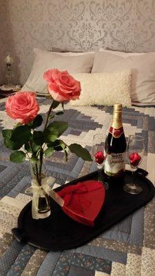 Celebrate your special date with a preplanned touch of romance! Ask your hostess how she an help.