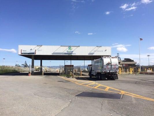 Recology's Recycle Central at Pier 96