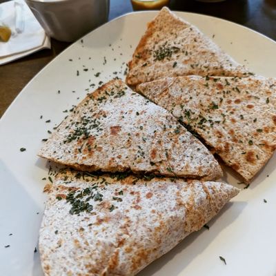 Quesadilla with fried chicken