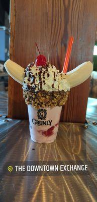 Banana split milkshake