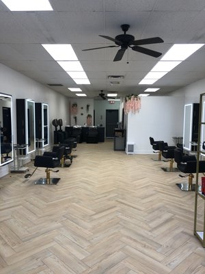 Salon Floor