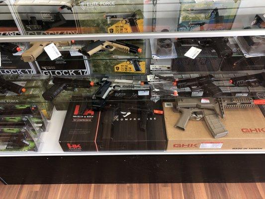 We have Glocks, Beretta's and 1911's! The perfect Airsoft hand guns!