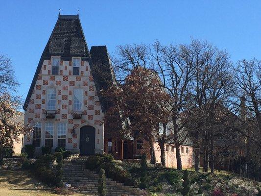 The award for the most challenging roof in DFW goes to these owners.