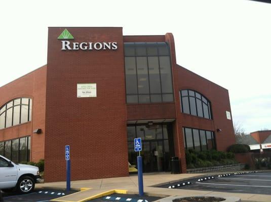 Regions Bank entrance, on Butler Hill Road