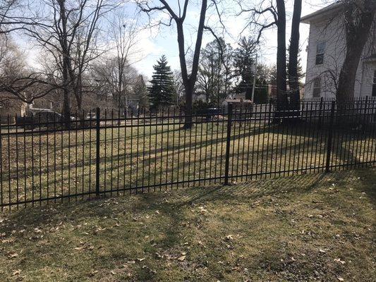 5' montage majestic steel ornamental fence with finials