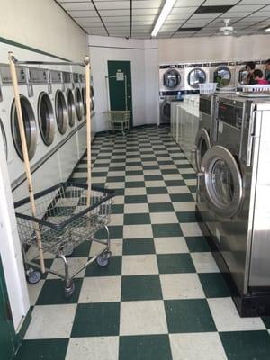 There are lots of dryers, and there are lots of washers. The washers are $1.75 a piece for the upright ones.