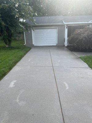 Full driveway cleaning