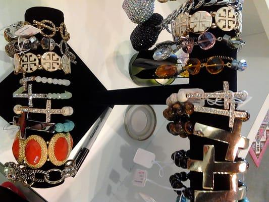 Exquisite bracelets, necklaces, & earrings at an affordable price. KEEPSAKE BOUTIQUE 5155 Atl Hwy 9 Suite 110 Alpharetta 30004