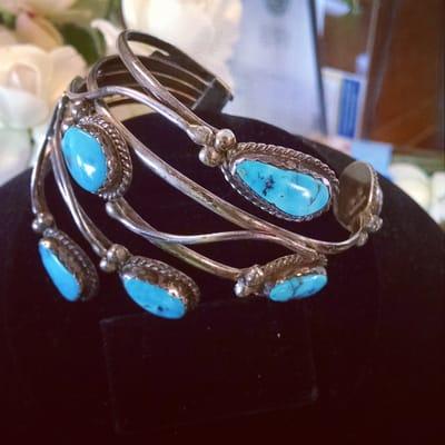 Amazing vintage Native American Indian, Navajo Sterling & Turquoise pieces that are priced more than reasonable!