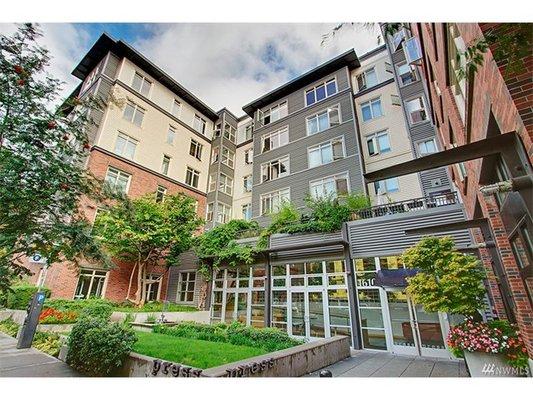 Capitol Hill Condo sold: $390,000